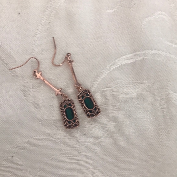 Stunning  earrings! - Picture 1 of 3